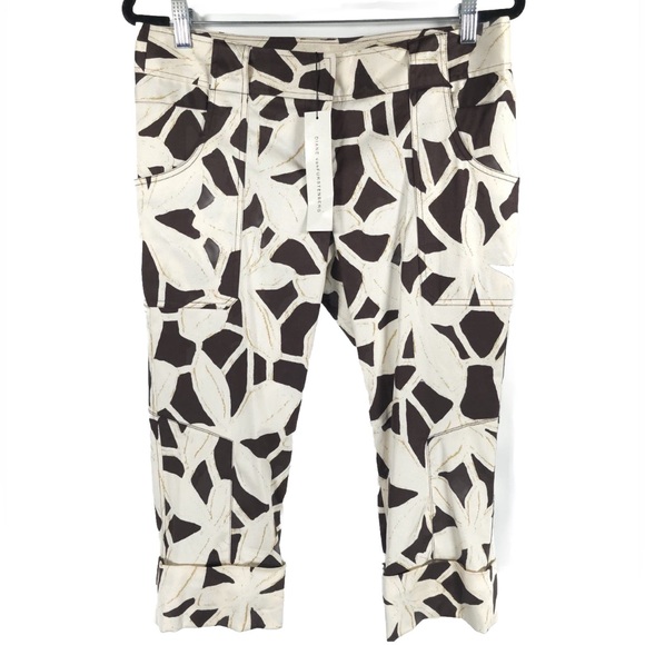 NWT‎ DIANE von FURSTENBERG SILK Blend Capri Floral Giraffe Print Pants Size 10 - Picture 1 of 13